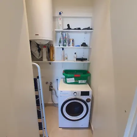 Apartwentyone - Your In Apartman