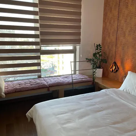 Apartwentyone - Your In Apartman *