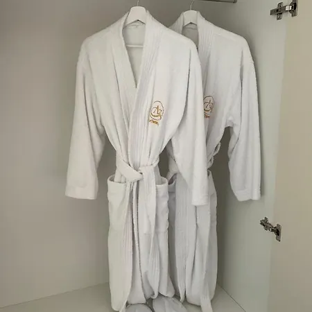 Apartwentyone - Your In Daire